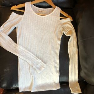 Hollister cold shoulder long sleeve top size small
